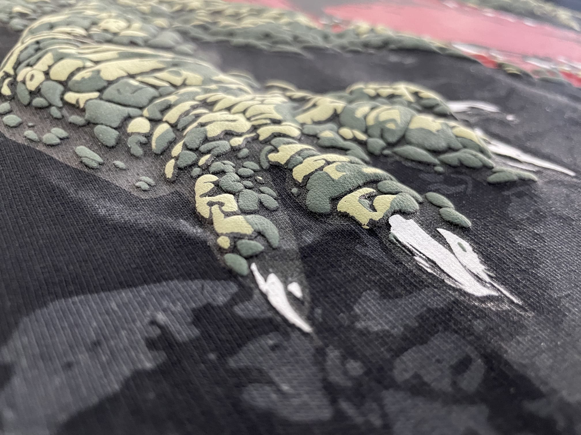 Elegator Tee